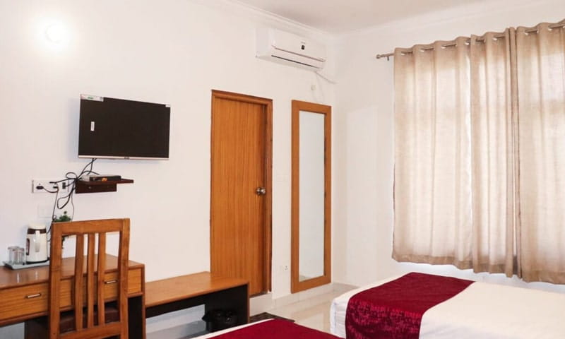 Deluxe Room with Twin Bed